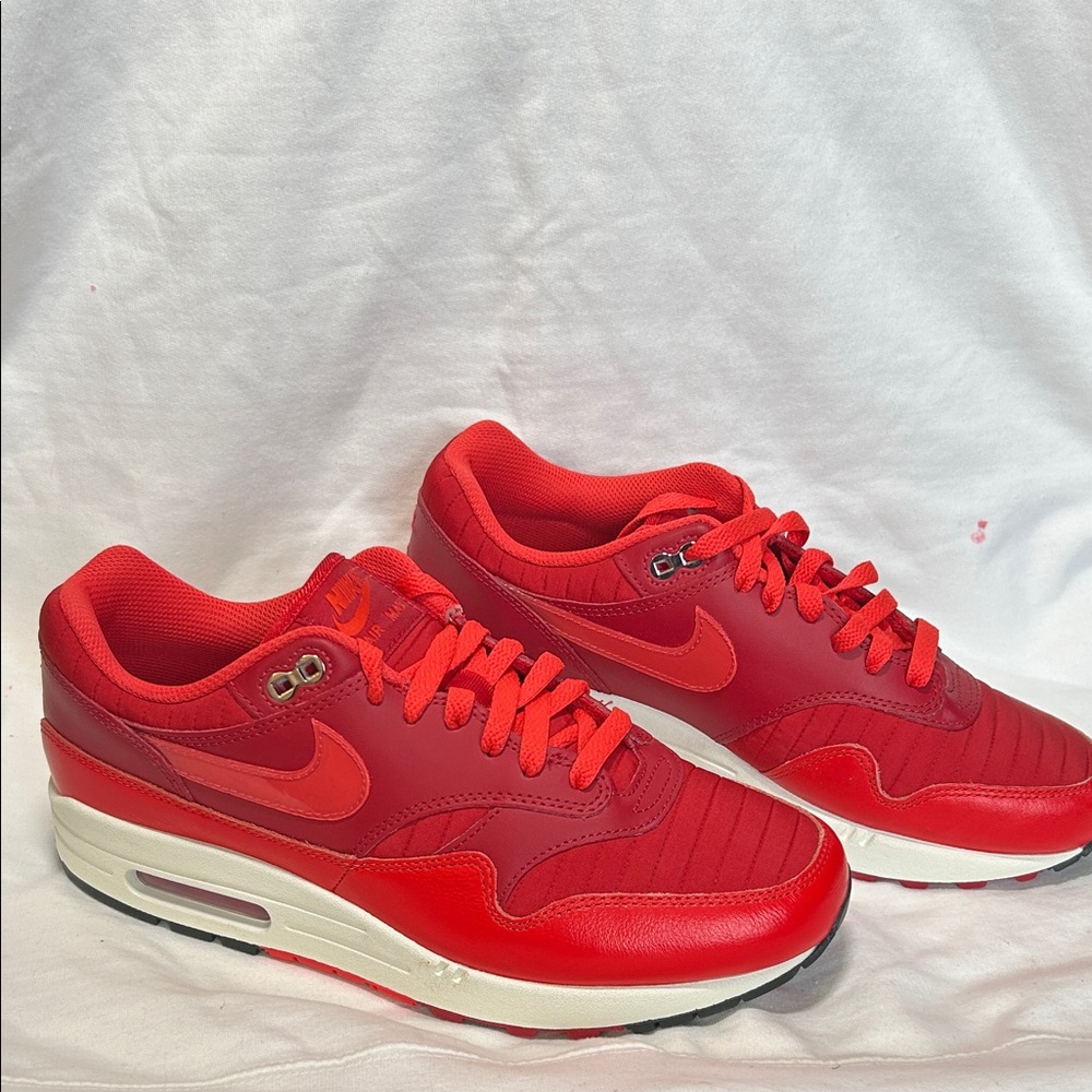 NWOB NIKE AIR MAX 1 size 8.5 men’s